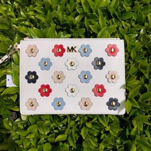 Michael Kors leather zip floral pouch 🌸